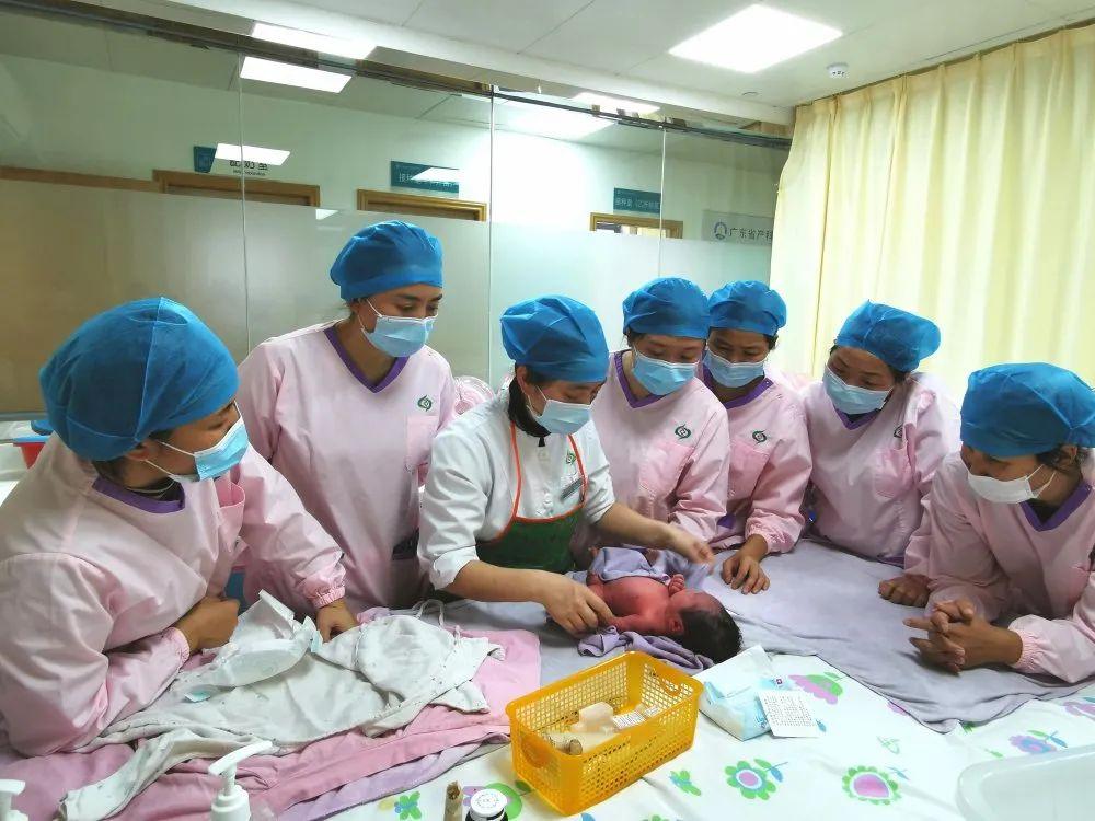 威宁妇婴监护型护送